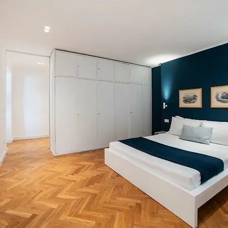 Beautiful 1 Bed Apt, Sleeps 4 Nr Centro Rom
